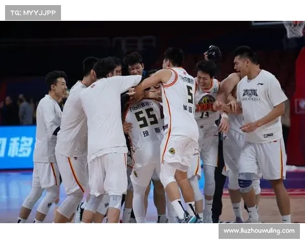 CBA联赛新赛季烽火重燃各路豪强激战正酣赛事悬念迭起冠军归属万众瞩目 CBA联赛新赛季烽火重燃各路豪强激战正酣赛事悬念迭起冠军归属万众瞩目